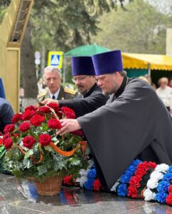 Духовенство города Лермонтова приняло участие в торжественном мероприятии посвященному Дню Победы.
